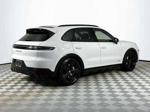 2026 Porsche Cayenne GTS
