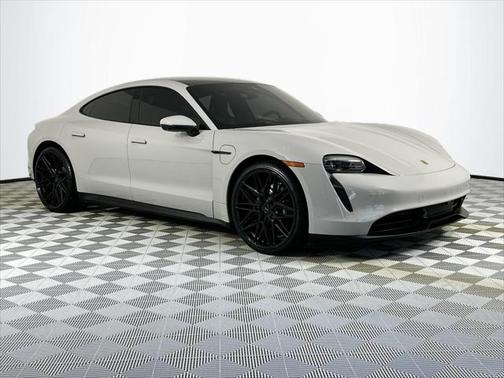 2022 Porsche Taycan Base