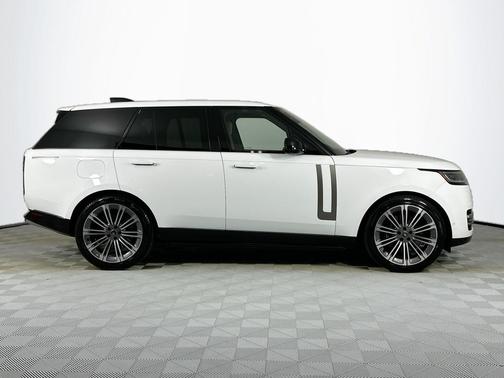 2024 Land Rover Range Rover SE