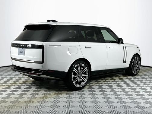 2024 Land Rover Range Rover SE