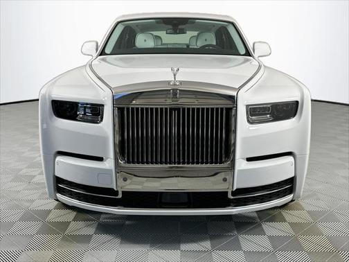 2025 Rolls-Royce Phantom