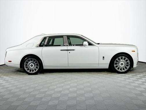 2025 Rolls-Royce Phantom