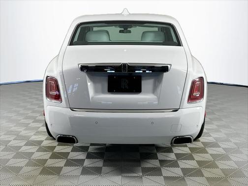2025 Rolls-Royce Phantom