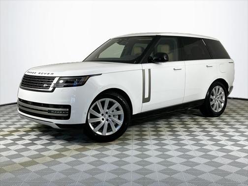 2025 Land Rover Range Rover P550e SE