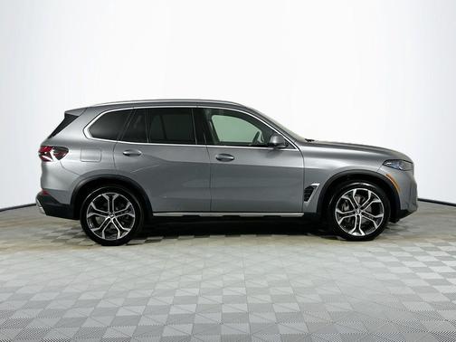 Skyscraper Grey Metallic 2025 BMW X5 sDrive40i