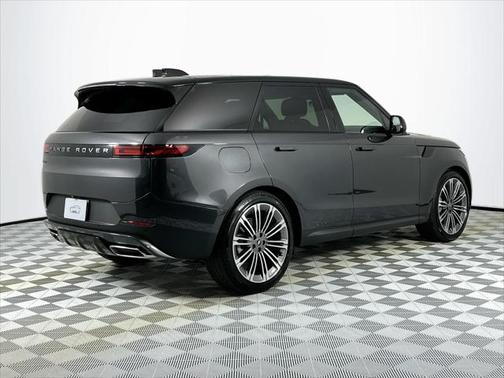 2025 Land Rover Range Rover Sport SE