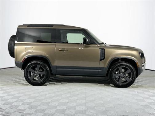 2025 Land Rover Defender 90 P300 S