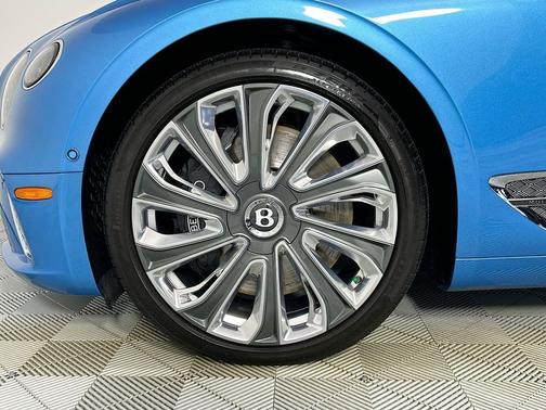 Kingfisher 2021 Bentley Continental GT V8