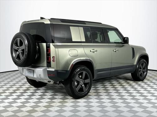 2025 Land Rover Defender 110 P300