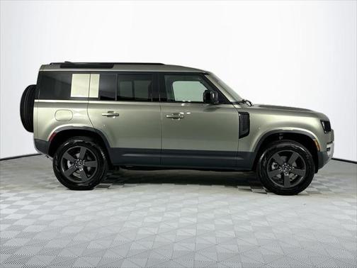 2025 Land Rover Defender 110 P300