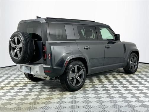 2025 Land Rover Defender 110 P400 S