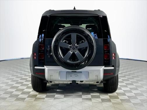 2025 Land Rover Defender 110 P400 S