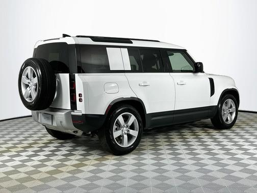 2025 Land Rover Defender 110 P300