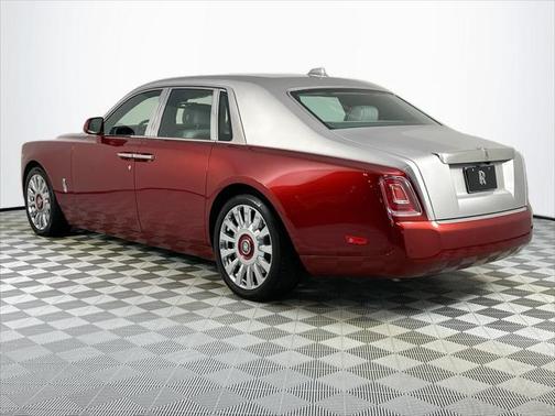 2022 Rolls-Royce Phantom Base