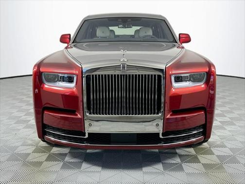 2022 Rolls-Royce Phantom Base