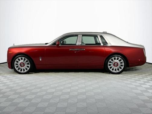 2022 Rolls-Royce Phantom Base