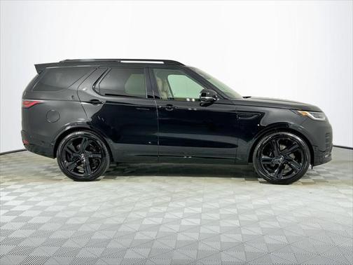 2025 Land Rover Discovery P360 Metropolitan Edition