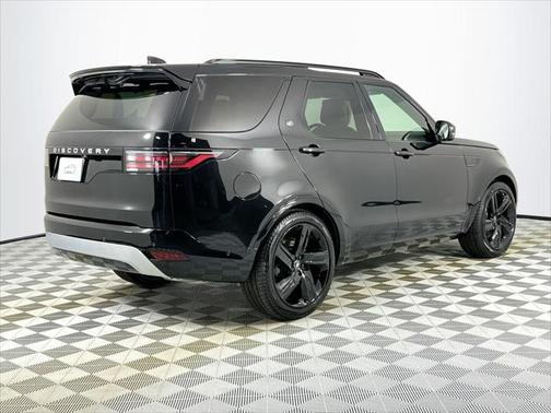 2025 Land Rover Discovery P360 Metropolitan Edition