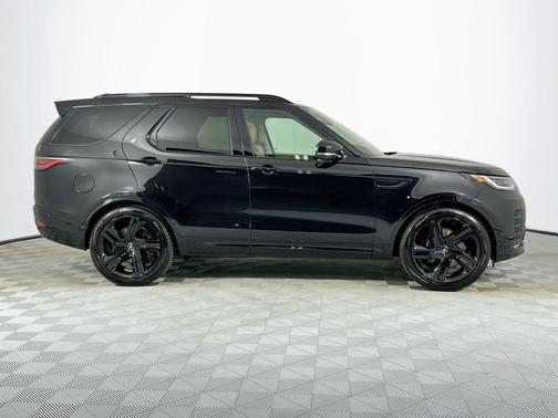2025 Land Rover Discovery P360 Metropolitan Edition