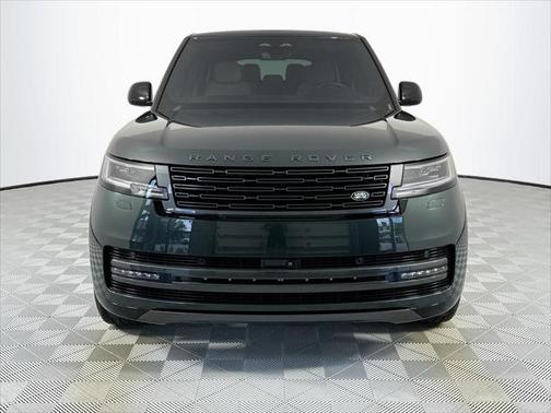 2025 Land Rover Range Rover P400 SE 7 Seat