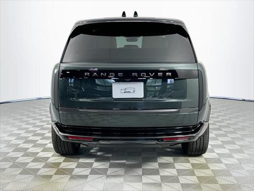 2025 Land Rover Range Rover P400 SE 7 Seat