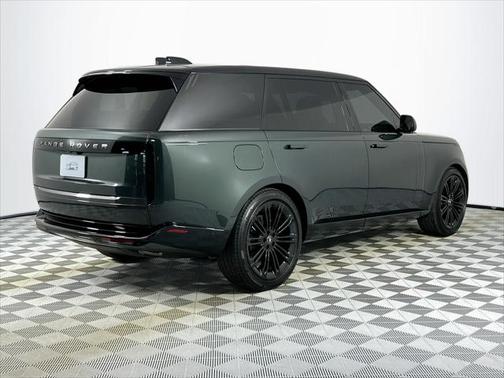 2025 Land Rover Range Rover P400 SE 7 Seat