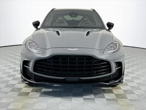 2025 Aston Martin DBX 707