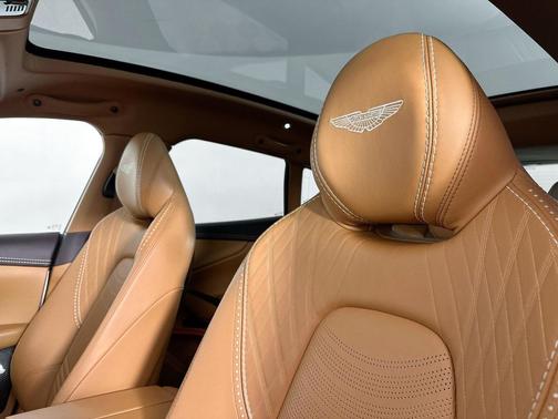 2023 Aston Martin DBX 707