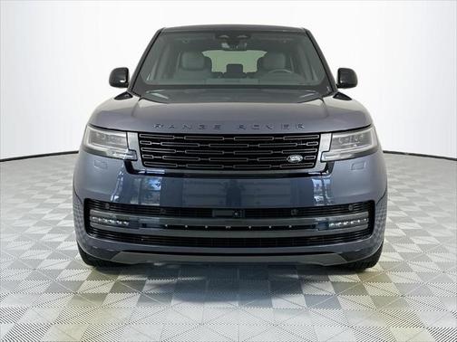 2025 Land Rover Range Rover P400 SE