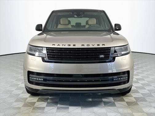 2025 Land Rover Range Rover P530 SE