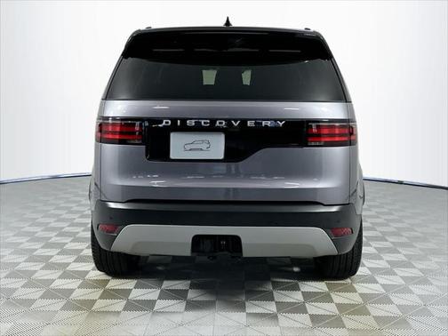 2024 Land Rover Discovery P300 S