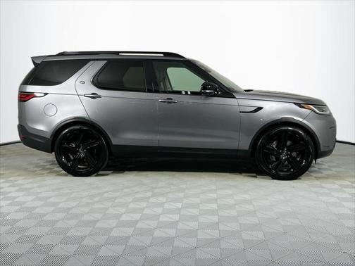 2024 Land Rover Discovery P300 S