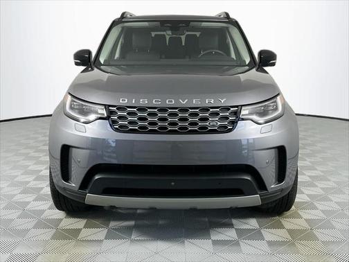 2024 Land Rover Discovery P300 S
