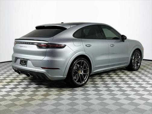 2022 Porsche Cayenne Turbo