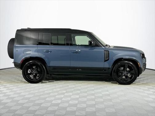 2025 Land Rover Defender 110 P400 X-Dynamic SE