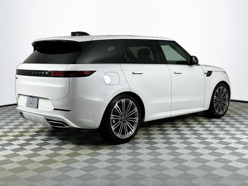 2025 Land Rover Range Rover Sport SE