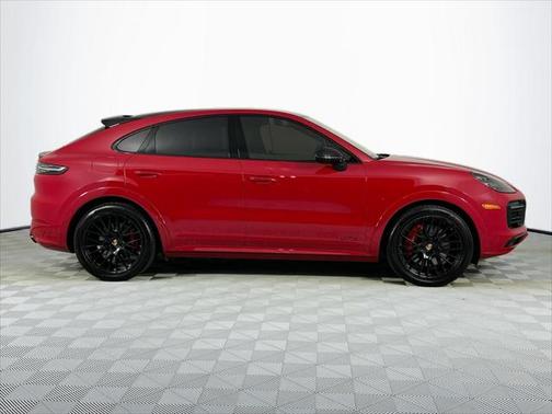 2023 Porsche Cayenne GTS