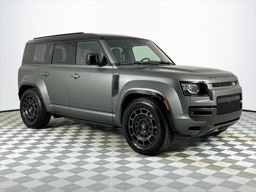 2025 Land Rover Defender 110 V8