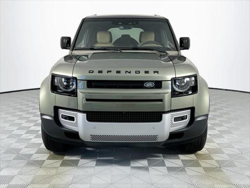 2025 Land Rover Defender 110 P300