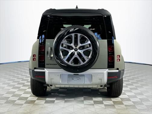 2025 Land Rover Defender 110 P300