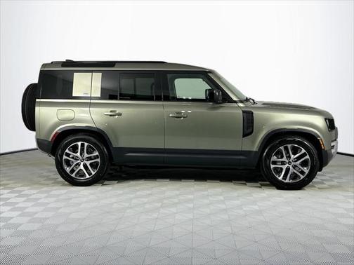 2025 Land Rover Defender 110 P300
