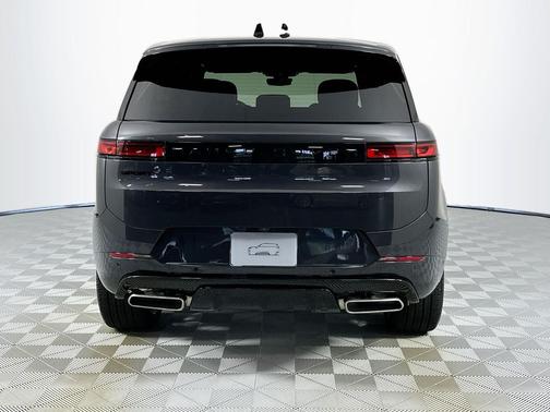2025 Land Rover Range Rover Sport SE