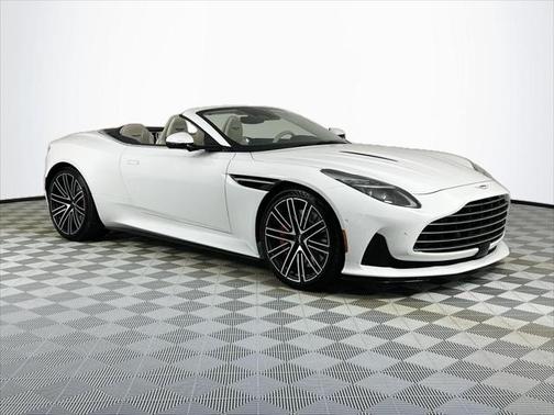 2025 Aston Martin DB12 Volante