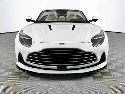 2025 Aston Martin DB12 Volante