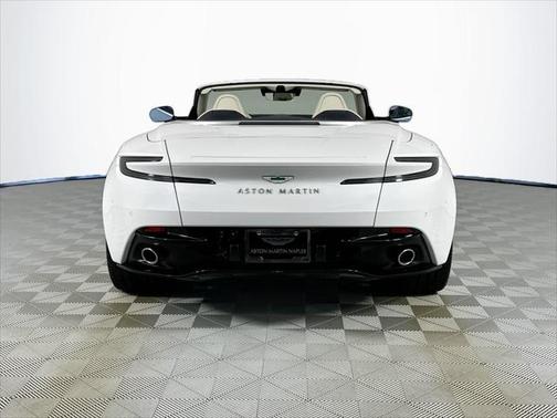 2025 Aston Martin DB12 Volante