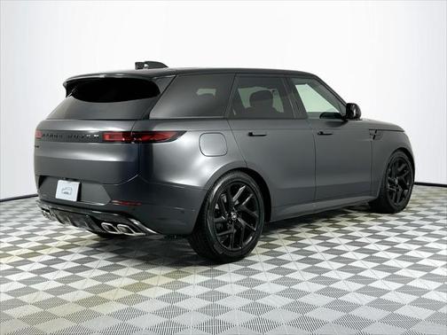 2025 Land Rover Range Rover Sport SE