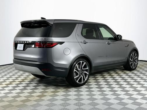 2025 Land Rover Discovery P300 S