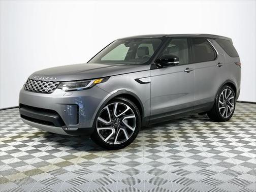 2025 Land Rover Discovery P300 S