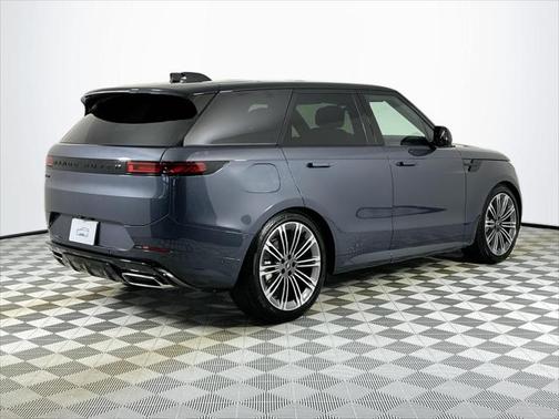 2025 Land Rover Range Rover Sport SE