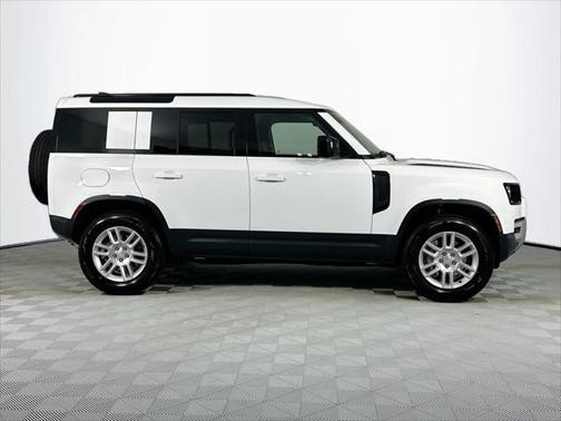 2025 Land Rover Defender 110 P400 S